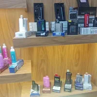 فروشنده  خانم