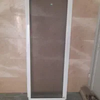 در توری آلومینیومی