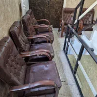 صندلی چوبی|میز و صندلی غذاخوری|تهران, فلسطین (میدان انقلاب)|دیوار