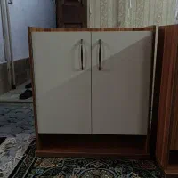 جاکفشی ومیز تی وی