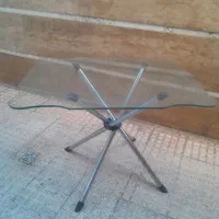 میز شیشیه