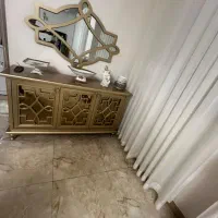 آیینه و کنسول