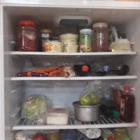 یخیال نیم فریزر تمیز مارک ایسان