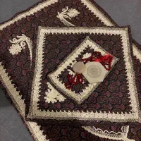 سجاده‌ی ترمه و جا نماز و مهر‌ و تسبیح عروس