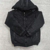 کاپشن اسپرت|لباس|تربت‌حیدریه, باغ ملی|دیوار