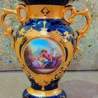 گلدان و آجیل‌خوری