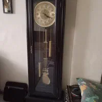 ساعت دیواری ایستاده