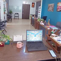 اجاره ساعتی فضای کاری و اتاق جلسه و کلاس های خصوصی|اجارهٔ کوتاه‌مدت دفتر کار و فضای آموزشی|مشهد, عامل|دیوار