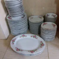 سرویس۲۴ نفره چینی گلسرخ ظرف گلسرخی
