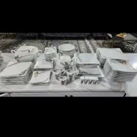 سرویس غذا خوری.