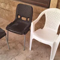۳ عدد صندلی سالم و نو