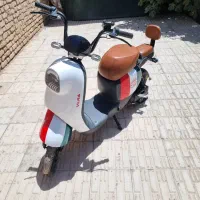 موتور شارژی (برقی)