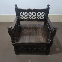 صندلی چوبی