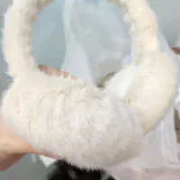 ده عدد گوشگیر زیر قیمت بازار با چهار رنگ بندی