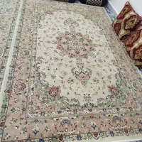 دو عدد فرش شیش متر