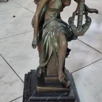 مجسمه های برنزی هنگ و امضا دار ظریف