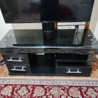 میز شیشه ای تلویزیون