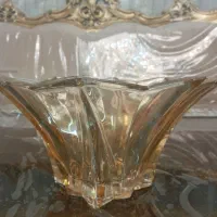 شکلات خوری طلایی رنگ