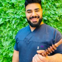 اولین سالن ماساژ تخصصی اوز(مستر ماساژ)