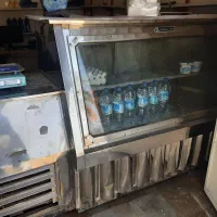 یک عدد یخچال  یک عدد یخچال فریزر فروشی به شرط سالم