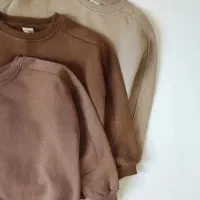 وسط کار خانم  با حقوق  مکفی