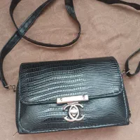 تعدادی کیف در حد ۱۵۰ و ۲۰۰