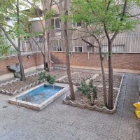 اداری ۷۰ متر بر زمرد