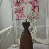 یک آباژور چوبی