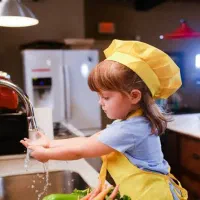 استخدام نیرو خانم امور منزل نظافت پخت و پز