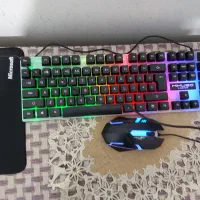 کیبورد و موس گیمینگ به همراه موس پد