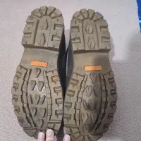 نیم پوتین|کیف، کفش، کمربند|شهریار, شهریار|دیوار