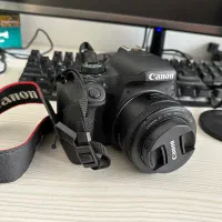 دوربین عکاسی canon 800d