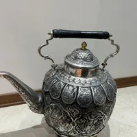 قوری دکوری قلمزنی|کلکسیون اشیاء عتیقه|اصفهان, خواجو|دیوار