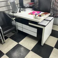 2 میز مدیریت به قیمت مناسب ده ملیون|دفتر کار|قائمشهر, |دیوار