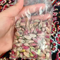 مغز پسته سبز