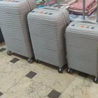 مقداری چمدان درچند سایز|کیف، کفش، کمربند|بروجرد, |دیوار