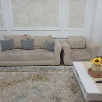 مبلمان و میز وسط