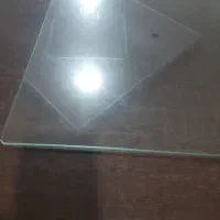 شیشه روی میز