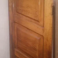 در سالونی جنس چوب گردو