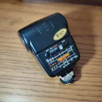 فلاش دوربین آنالوگ Yashica مدل CS-240 AUTO