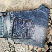 شلوار لی و سوشرت یا کاپشن|لباس|قم, دروازه چوبی|دیوار