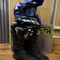 بوت و کلاه کراسی