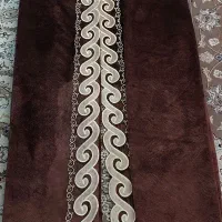 کنار پرده ایی