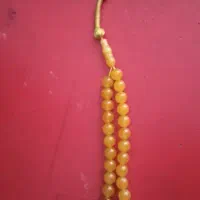 تشبیه عقیق زرد رنگ