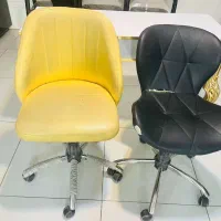 میز و صندلی ناخن|آرایشگاه و سالن‌های زیبایی|زرقان, |دیوار