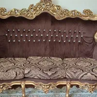 مبلمان سلطنتی به همراه میز ناهارخوری و ویترین