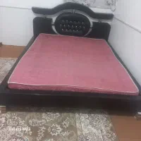 تخت با تشک|تشک تختخواب|فیروزه, |دیوار