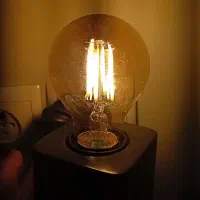 لامپ ال ای دی 4 وات مدل فیلامنتی A60 پایه E27