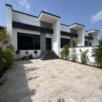 ویلا نما سفید مدرن 150 متری شهرکی سندتک‌برگ