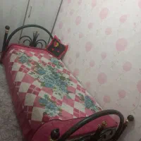 تخت  فرفوژه  کاملا  سالم